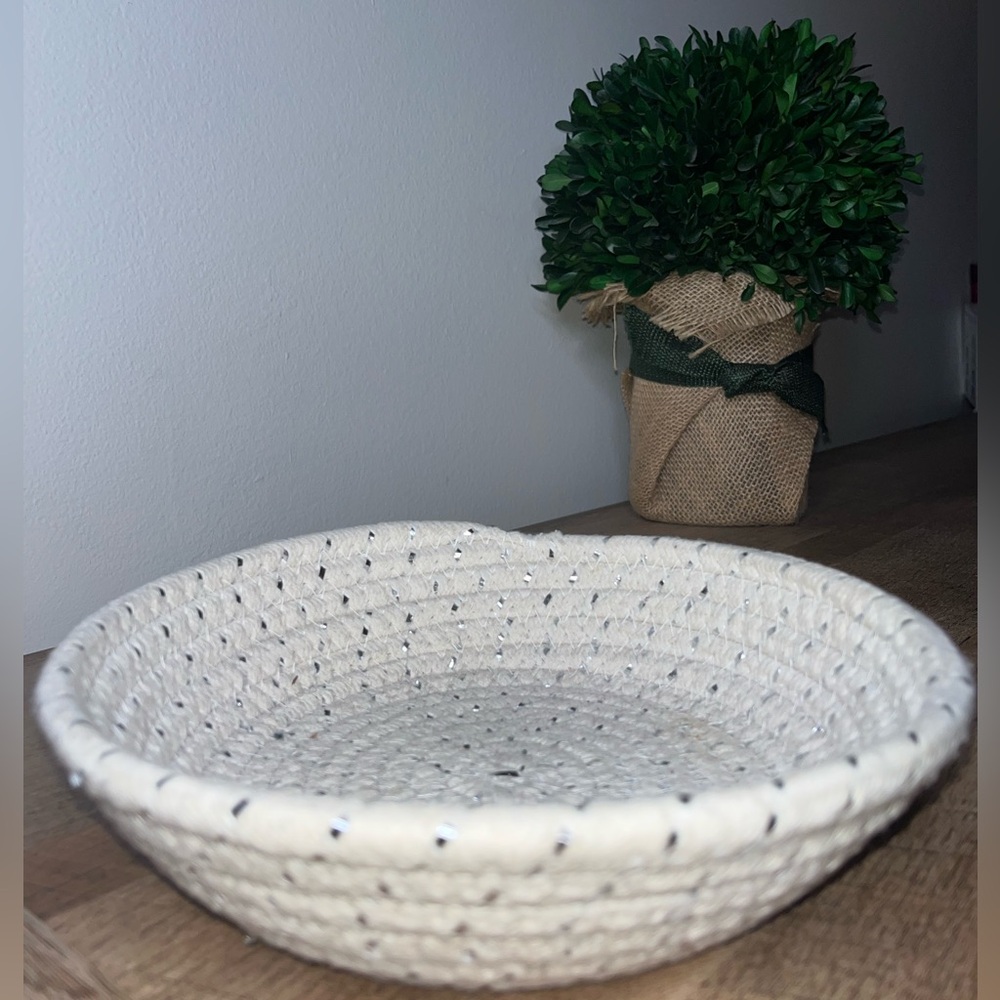 Round Rope Basket